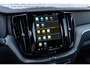 Volvo XC60 2.0 T6 Plug-in hybrid AWD Ultra Black Edition | PHEV | Panoramadak | Luchtvering | Head-Up Display | 360 Graden Camera | Harman Kardon Audio | Sportstoelen | Lichtmetalen Velgen 21 inch | Elektrische Achterklep | Parkeersensoren