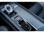 Volvo XC60 2.0 T6 Plug-in hybrid AWD Ultra Black Edition | PHEV | Panoramadak | Luchtvering | Head-Up Display | 360 Graden Camera | Harman Kardon Audio | Sportstoelen | Lichtmetalen Velgen 21 inch | Elektrische Achterklep | Parkeersensoren
