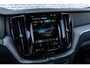Volvo XC60 2.0 T6 Plug-in hybrid AWD Ultra Black Edition | PHEV | Panoramadak | Luchtvering | Head-Up Display | 360 Graden Camera | Harman Kardon Audio | Sportstoelen | Lichtmetalen Velgen 21 inch | Elektrische Achterklep | Parkeersensoren