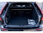 Volvo XC60 2.0 T6 Plug-in hybrid AWD Ultra Black Edition | PHEV | Panoramadak | Luchtvering | Head-Up Display | 360 Graden Camera | Harman Kardon Audio | Sportstoelen | Lichtmetalen Velgen 21 inch | Elektrische Achterklep | Parkeersensoren