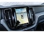 Volvo XC60 2.0 T6 Plug-in hybrid AWD Ultra Black Edition | PHEV | Panoramadak | Luchtvering | Head-Up Display | 360 Graden Camera | Harman Kardon Audio | Sportstoelen | Lichtmetalen Velgen 21 inch | Elektrische Achterklep | Parkeersensoren