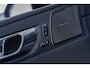Volvo XC60 2.0 T6 Plug-in hybrid AWD Ultra Black Edition | PHEV | Panoramadak | Luchtvering | Head-Up Display | 360 Graden Camera | Harman Kardon Audio | Sportstoelen | Lichtmetalen Velgen 21 inch | Elektrische Achterklep | Parkeersensoren