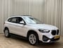BMW X1 xDrive25e Panoramadak / Afn. Trekhaak / Navi Pro / LED / Cruise / Camera / PDC V&A / 17'' LMV