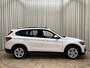 BMW X1 xDrive25e Panoramadak / Afn. Trekhaak / Navi Pro / LED / Cruise / Camera / PDC V&A / 17'' LMV