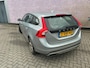 Volvo V60 1.6 T3 Kinetic | Parkeersensoren | Bi-Xenon Koplampen | Cruise Control Adaptief | BLIS | Stoelverwarming | Navigatie | High Performance Audio