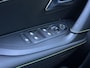 Peugeot 2008 1.2 Hybrid 145 GT | Alcantara | Stoelmassage/-verwarming | Keyless Entry/Start | Full LED | Climate Control | Adaptive Cruise Control | Apple Carplay/Android Auto | Navigatie | Draadloze telefoonlader | Dodehoek | Parkeercamera/-sensoren |