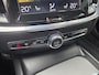 Volvo V60 2.0 B3 R-Design | Leder | Stoel/Stuur verwarming | Wegkl. Trekhaak | LM Velgen | Navigatie | Panoramadak |