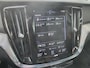 Volvo V60 2.0 B3 R-Design | Leder | Stoel/Stuur verwarming | Wegkl. Trekhaak | LM Velgen | Navigatie | Panoramadak |