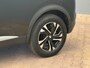 Peugeot 2008 1.2 PureTech Allure Pack Digitaal Dashboard | Camera | Carplay | Parkeersensoren | Carplay | Climate Control | Leder/Stof | Achteruitrijcamera | Airco (automatisch) | Apple Carplay/Android Auto|telefoonintegratie premium