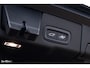 Volvo XC60 2.0 T8 Plug-in hybrid AWD Plus Black Edition Long range | Luchtvering | Harman Kardon | Adaptieve cruise | Panorama dak | Nieuw |