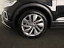 Volkswagen T-Roc 1.5 TSI Style 150 PK DSG | Panorama dak | Keyless entry/start | Matrix koplampen | Stoelverwarming | 18" LM velgen |