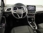Volkswagen T-Roc 1.5 TSI Style 150 PK DSG | Panorama dak | Keyless entry/start | Matrix koplampen | Stoelverwarming | 18" LM velgen |