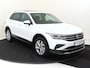 Volkswagen Tiguan 1.4 TSI eHybrid Elegance | SoH 91% | Panoramadak | Achteruitrijcamera | 3-zone airco | LED matrix verlichting | Keyless | Adaptieve cruise control | CarPlay | Navigatie |