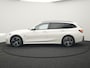BMW 3-Serie Touring 320e M Sport FACELIFT PHEV 204pk Dealer O.H | Trekhaak Af Fabriek | Adaptive Cruise | Widescreen Navi | Head Up | Alcantara Sportstoelen Verwarmd | Camera & Parkassist | Apple Carplay | Plug In Hybrid