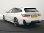 BMW 3-Serie Touring 320e M Sport FACELIFT PHEV 204pk Dealer O.H | Trekhaak Af Fabriek | Adaptive Cruise | Widescreen Navi | Head Up | Alcantara Sportstoelen Verwarmd | Camera & Parkassist | Apple Carplay | Plug In Hybrid