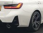 BMW 3-Serie Touring 320e M Sport FACELIFT PHEV 204pk Dealer O.H | Trekhaak Af Fabriek | Adapive Cruise | Widescreen Navi | Head Up | Alcantara Sportstoelen Verwarmd | Camera & Parkassist | Apple Carplay | Plug In Hybrid