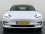 Tesla Model 3 Long Range AWD 75kWh Facelift Warmtepomp Lmv 19" AutoPilot Leder Panoramadak Adaptive-Cruise Camera's Elektr.-Stuur+Stoelen+Spiegels+Geheugen+Easy-Entry+Verwarmde stoelen Park assistent Pdc WIFI Lane-Assist Navi LED DAB Voorverwarmen interieur Keyless One-Pedal-Drive 4WD SOH 87% Origineel Nederlandse Auto Fabrieksgarantie op Accu en Motor tot 27-09-2027/192.00km