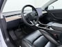 Tesla Model 3 Long Range AWD 75kWh Facelift Warmtepomp Lmv 19" AutoPilot Leder Panoramadak Adaptive-Cruise Camera's Elektr.-Stuur+Stoelen+Spiegels+Geheugen+Easy-Entry+Verwarmde stoelen Park assistent Pdc WIFI Lane-Assist Navi LED DAB Voorverwarmen interieur Keyless One-Pedal-Drive 4WD SOH 87% Origineel Nederlandse Auto Fabrieksgarantie op Accu en Motor tot 27-09-2027/192.00km