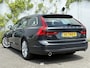 Volvo V90 2.0 T4 Momentum | Navigatie | Lederen Bekleding | Apple Carplay | Standkachel | Stoelverwarming | Trekhaak | Koplampen Adaptief | Elektrische Achterklep | BLIS | Cruise Control Adaptief