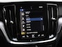 Volvo V60 2.0 B3 Automaat Momentum | Navigatie | Wegklapbare Trekhaak | Climate Control | Blis | Parkeer sensoren | Cruise Control | Lichtmetalen Velgen