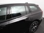 Volvo V60 2.0 B3 Automaat Momentum | Navigatie | Wegklapbare Trekhaak | Climate Control | Blis | Parkeer sensoren | Cruise Control | Lichtmetalen Velgen