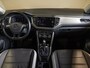Volkswagen T-Roc 1.5 TSI Style Business / 150pk / Panorama dak / Leder / Stoelverwarming / Keyless / Dodehoek herkenning /