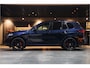 BMW X5 xDrive50e M-Pakket Black Optic, Comfort Seats Individual Leder, Panoramadak Sky Lounge, Head-Up, BMW Live, Harman-Kardon, Driving Assistent, Travel/ Warmte/ Comfort/ Spiegel/ Innovatie/ Ambiente pakket, Lichtmetalen velgen 22''