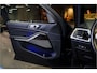 BMW X5 xDrive50e M-Sport Black Optic, Comfort Seats Individual Leder, Panoramadak Sky Lounge, Head-Up, BMW Live, Harman-Kardon, Driving Assistent, Travel/ Warmte/ Comfort/ Spiegel/ Innovatie/ Ambiente pakket, Lichtmetalen velgen 22''
