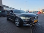 Volvo V60 2.0 B4 R-Design | Met o.a. elektrische stoelen, adaptive cruise, stoelverwarming, climate, camera en AppleCarPlay!