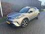 Toyota C-HR 1.8 Hybrid Bi-Tone Plus / AUTOMAAT / LEER / NAVI / 122dkm! NAP! / 1E EIGENAAR