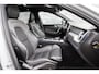 Volvo XC60 2.0 T6 Plug-in Hybrid AWD Plus Dark | PHEV Long Range | 360 Graden Camera | Panoramadak | Harman Kardon Audio | Sportstoelen | Elektrisch Verstelbare Voorstoelen | BLIS | Navigatie | Apple Carplay | Android Auto