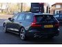 Volvo V60 2.0 B3 163 PK R-Design, Panoramadak, Harman/Kardon, Trekhaak, Leder, Sportstoelen