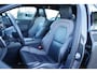 Volvo V60 2.0 B3 163 PK R-Design, Panoramadak, Harman/Kardon, Trekhaak, Leder, Sportstoelen