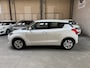 Suzuki Swift COMFORT SMART HYBRID 1E EIGENAAR NL AUTO NAP 4 CYLINDER MOTOR PARELMOER CRUISE AIRCO!!