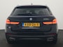 BMW 5-Serie Touring 530e M Sport PHEV 293pk Dealer O.H | Trekhaak af fabriek | Adaptive Cruise | 19"L.M | Lederen Sportstoelen Verwarmd | Camera & Parkassist | Apple Carplay | Sfeerverlichting | Plug in Hybrid