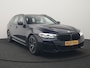 BMW 5-Serie Touring 530e M Sport Plug in Hybrid 293pk Dealer O.H PHEV | Trekhaak af fabriek | Adaptive Cruise | 19"L.M | Lederen Sportstoelen Verwarmd | Camera & Parkassist | Apple Carplay | Sfeerverlichting |