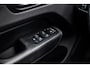 Volvo XC60 2.0 T5 Momentum | Trekhaak | Elektrisch bedienbare bestuurdersstoel | Stoelverwarming | Parkeercamera | DAB+ | Adaptieve LED verlichting | 19" lichtmetalen velgen | Keyless Entry |