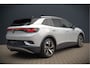 Volkswagen ID.4 First 77 kWh | Stoelverwarming | Stuurverwarming | Trekhaak | Adaptive Cruise Control | Navigatie | Apple Carplay | Keyless | Camera | Parkeersensoren | NAP | BTW | Dealer Onderhouden