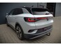 Volkswagen ID.4 First 77 kWh | Stoelverwarming | Stuurverwarming | Trekhaak | Adaptive Cruise Control | Navigatie | Apple Carplay | Keyless | Camera | Parkeersensoren | NAP | BTW | Dealer Onderhouden