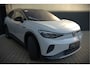 Volkswagen ID.4 First 77 kWh | Stoelverwarming | Stuurverwarming | Trekhaak | Adaptive Cruise Control | Navigatie | Apple Carplay | Keyless | Camera | Parkersensoren |
