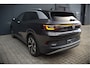 Volkswagen ID.4 First 77 kWh | Stoelverwarming | Stuurverwarming | Trekhaak | Adaptive Cruise Control | Navigatie | Apple Carplay | Keyless | Camera | Parkersensoren |
