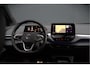 Volkswagen ID.4 First 77 kWh | Stoelverwarming | Stuurverwarming | Trekhaak | Adaptive Cruise Control | Navigatie | Apple Carplay | Keyless | Camera | Parkersensoren |