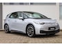 Volkswagen ID.3 204pk Life 58 kWh | Stoel-/ Stuurwielverwarming | Parkeersensoren | Navigatie