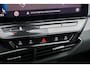 Volkswagen ID.3 204pk Life 58 kWh | Stoel-/ Stuurwielverwarming | Parkeersensoren | Navigatie