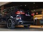 BMW X5 xDrive50e M-Performance Black Optic, Comfort Seats Individual Leder, Panoramadak Sky Lounge, Head-Up, BMW Live, Harman-Kardon, Driving Assistent, Travel/ Warmte/ Comfort/ Spiegel/ Innovatie/ Ambiente pakket, Lichtmetalen velgen 22''