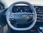 Kia EV6 Plus Advanced 84 kWh | Apple Carplay / Android Auto | Navigatiesysteem | Licht + Regensensor | Stoelverwarming + Stoelventilatie | Stuurverwarming | Elektrisch Verstelbare Voorstoelen | Bestuurdersstoel + Geheugen | Cruise Control Adaptief | Elektrisch bedienbare Achterklep | Dodehoekdetectie | Rijstrooksensor + Correctie | 20"Lichtmetalen Velgen