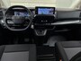 Peugeot e-Traveller EV XL 75 kWh 136 pk | 8 Zitplaatsen | Navigatie | Achteruitrijcamera | Parkeersensoren Voor en Achter | Full-LED Koplampen | Verwarmd Lederen Stuurwiel | Zijschuifdeur Links en Rechts | Dodehoek Detectie | Adaptieve Cruise Control | Apple Carplay/Android Auto |