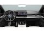BMW i5 eDrive40 84 kWh M Sport Pro - Trekhaak - Driving Assistant Plus - Comfort Access - getinte Ruiten - Elektrisch verwarmde voorstoelen - Harman kardon - Iconic Glow - Active Guard - Parking Assistant -
