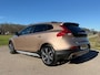 Volvo V40 Cross Country 2.5 T5 254 PK AWD Automaat Panoramdak BLIS Leder Memory Premium Sound Trekhaak 18" Velgen Navi Stoelverw.