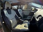 Volvo V40 Cross Country 2.5 T5 254 PK AWD Automaat Panoramdak BLIS Leder Memory Premium Sound Trekhaak 18" Velgen Navi Stoelverw.